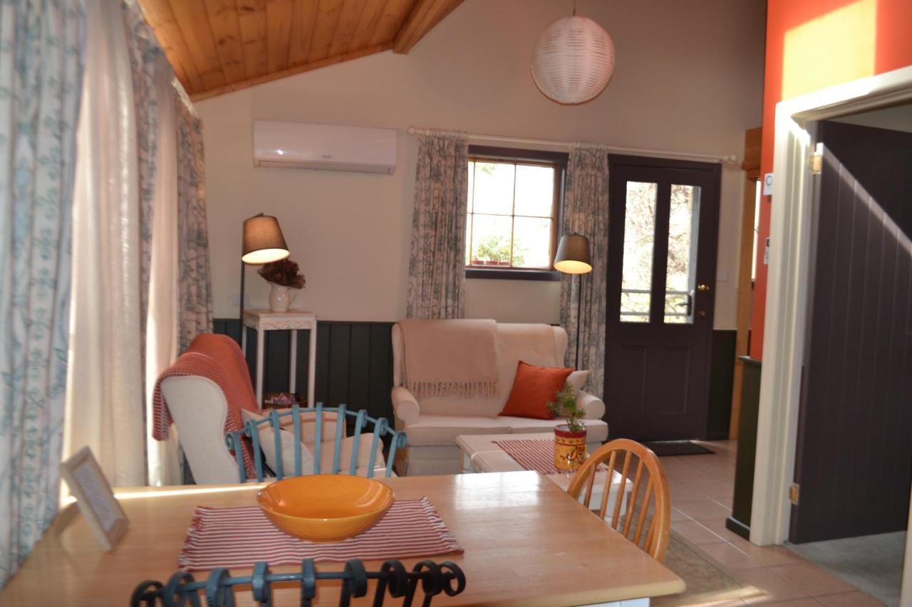 Mulberry Cottage Unique B&B Accommodation Richmond Extérieur photo